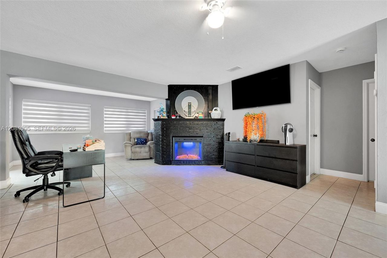 1024 Long Island Ave , Fort Lauderdale, FL 33312 Photo
