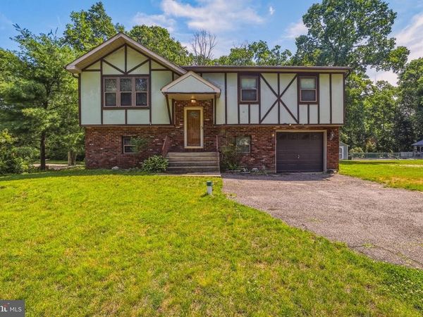 7 MATRO AVENUE, BERLIN, NJ 08009