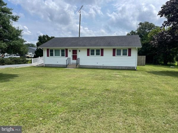 24532 BETTS POND ROAD , MILLSBORO, DE 19966