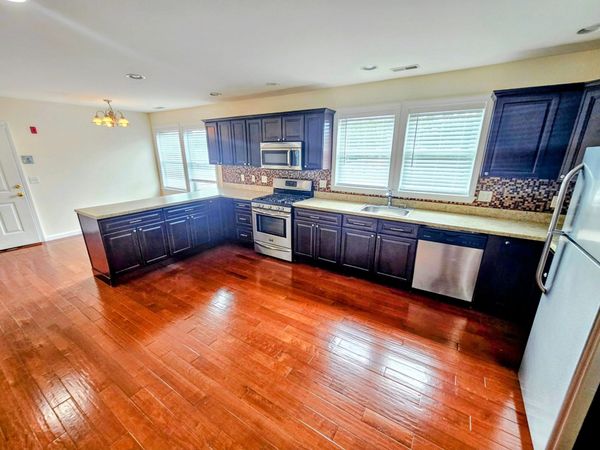 14 Dexter St, Unit 3, Worcester, MA 01607