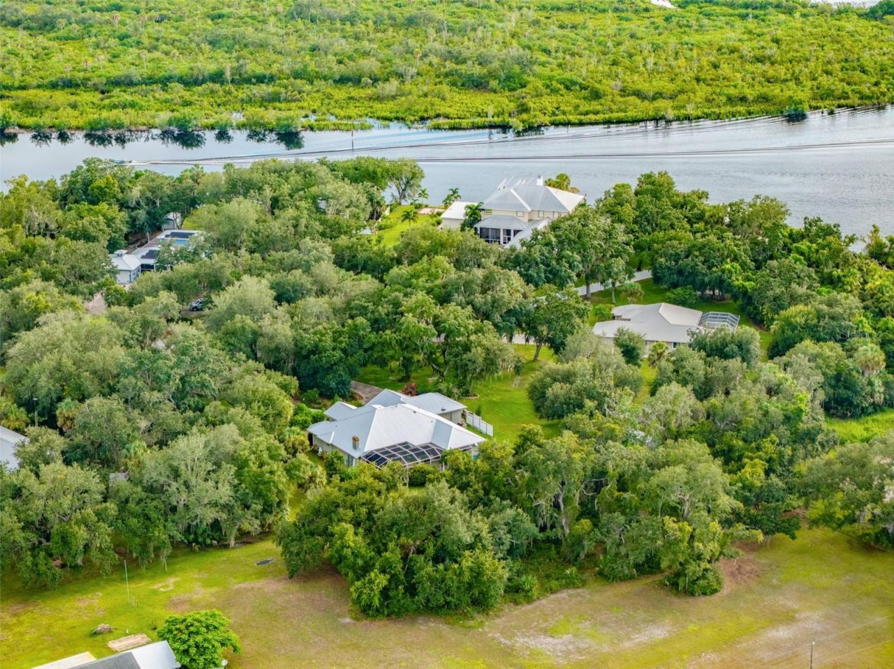 8596 SW Riverside Drive , Arcadia, FL 34269 Photo