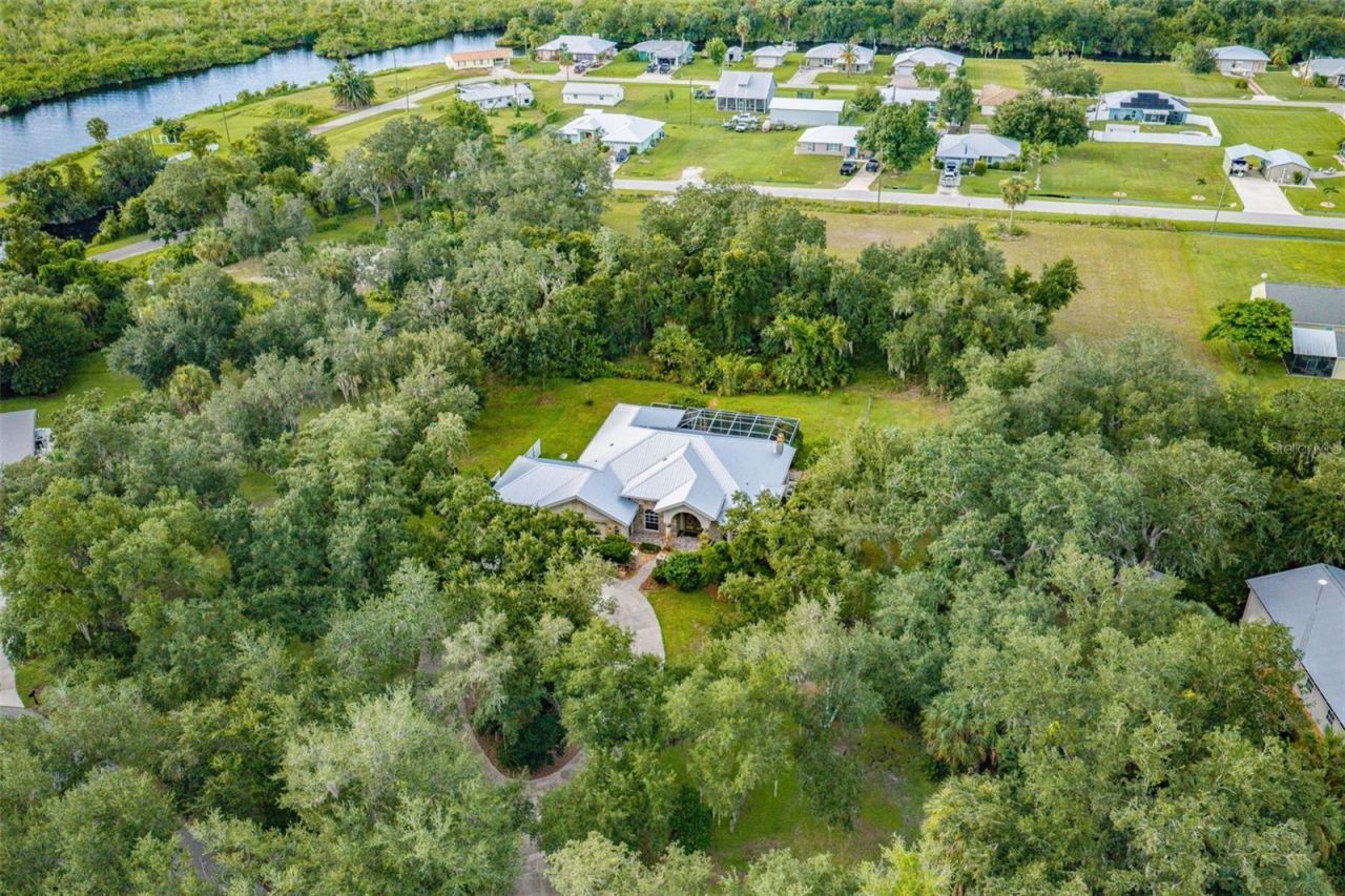 8596 SW Riverside Drive , Arcadia, FL 34269 Photo