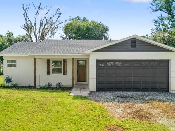 414 S WIGGINS ROAD , PLANT CITY, FL 33566