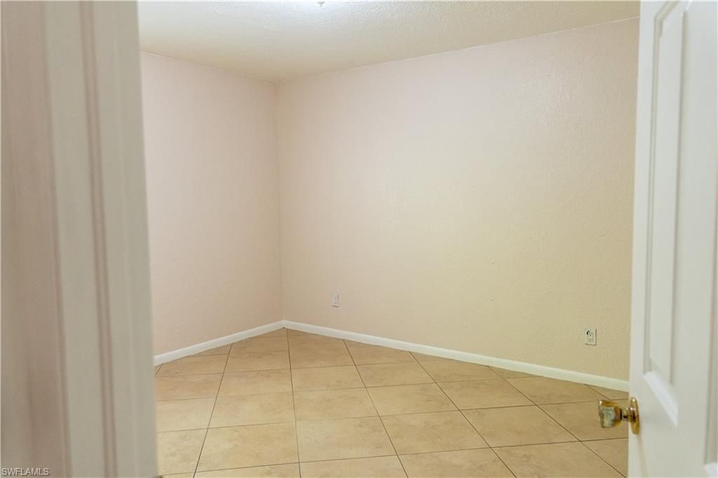 4627 Bayshore Dr , Unit I-4, Naples, FL 34112 Photo