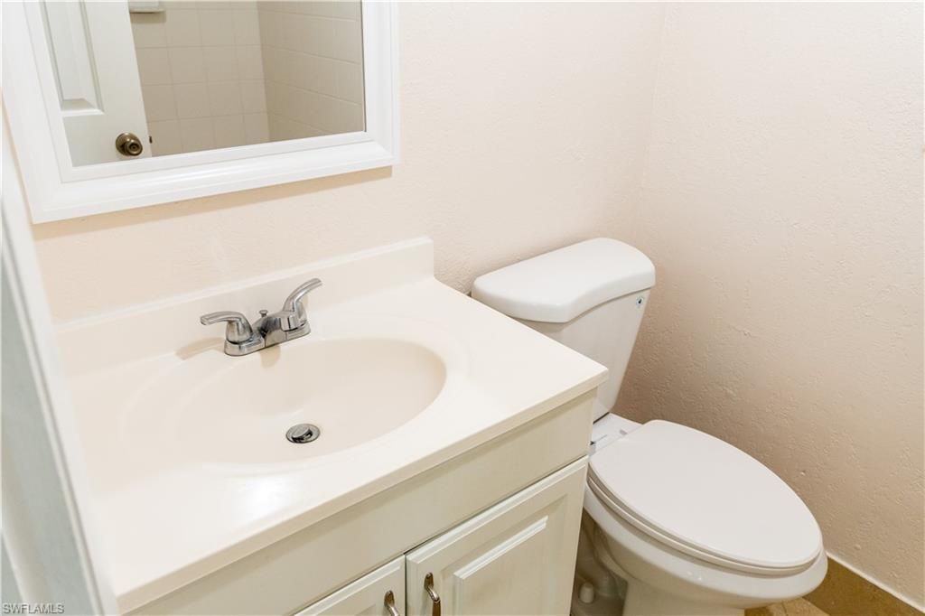 4627 Bayshore Dr , Unit I-4, Naples, FL 34112 Photo