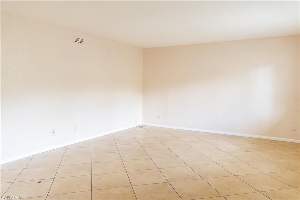 4627 Bayshore Dr , Unit I-4, Naples, FL 34112 Photo