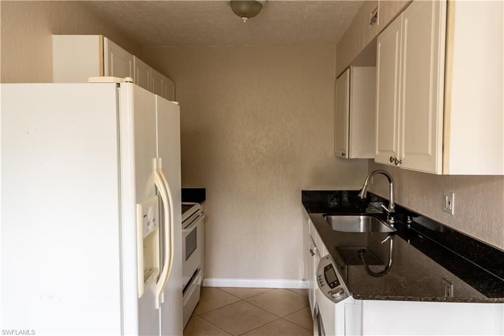 4627 Bayshore Dr , Unit I-4, Naples, FL 34112 Photo