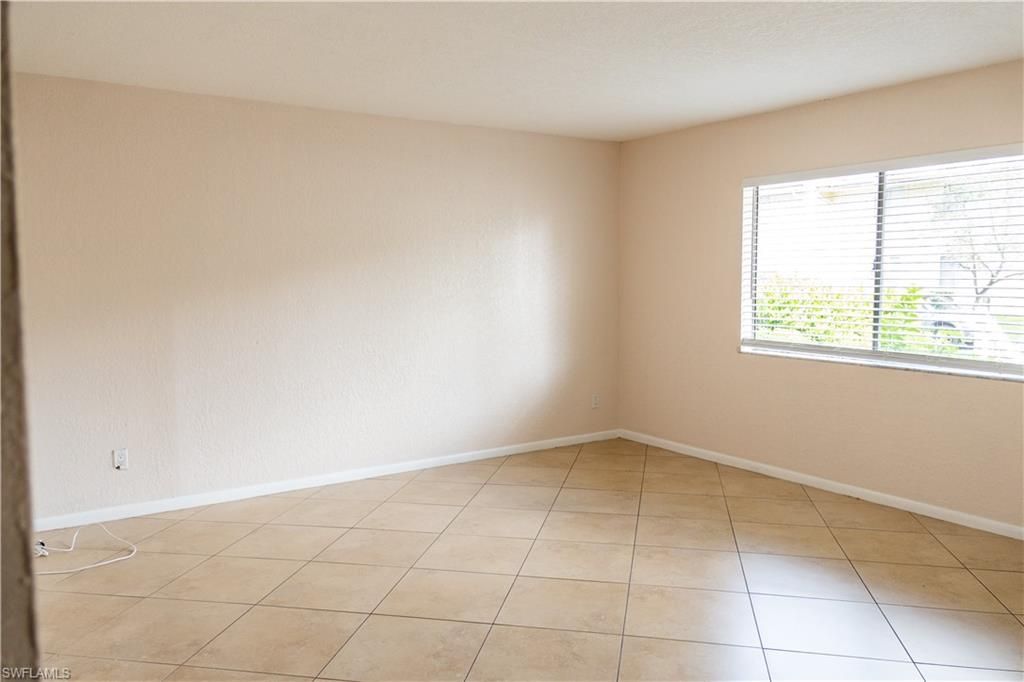4627 Bayshore Dr , Unit I-4, Naples, FL 34112 Photo