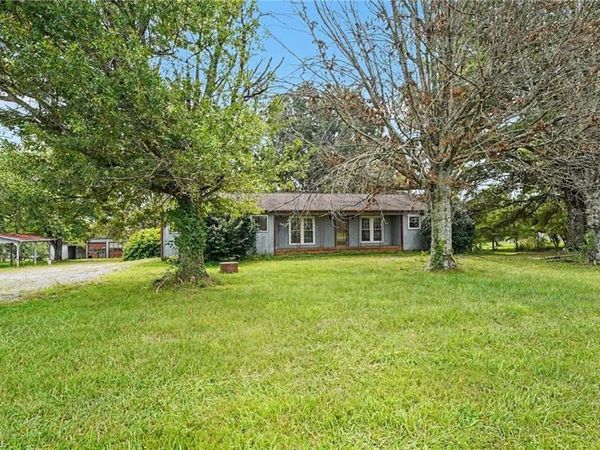 4563 NC Highway 268 , Pilot Mountain, NC 27401