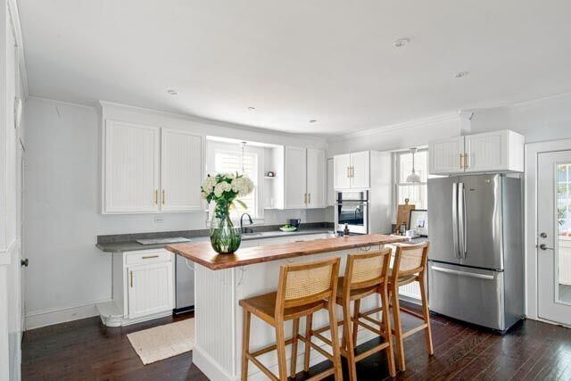44 Oswego Street Photo 10