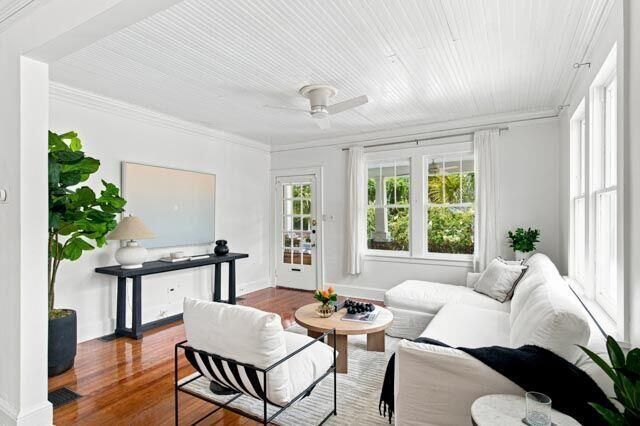 44 Oswego Street Photo 5