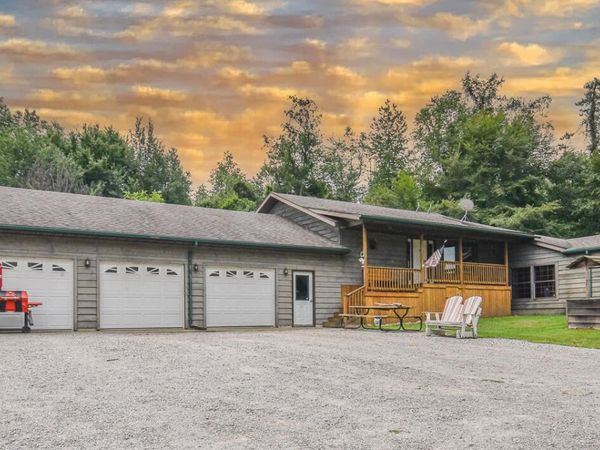 1085 Wolf Road, Reading, MI 49274