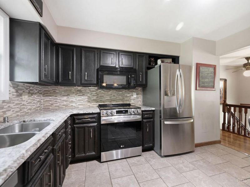 404 Holland Drive, Trenton, OH 45067 Photo 10