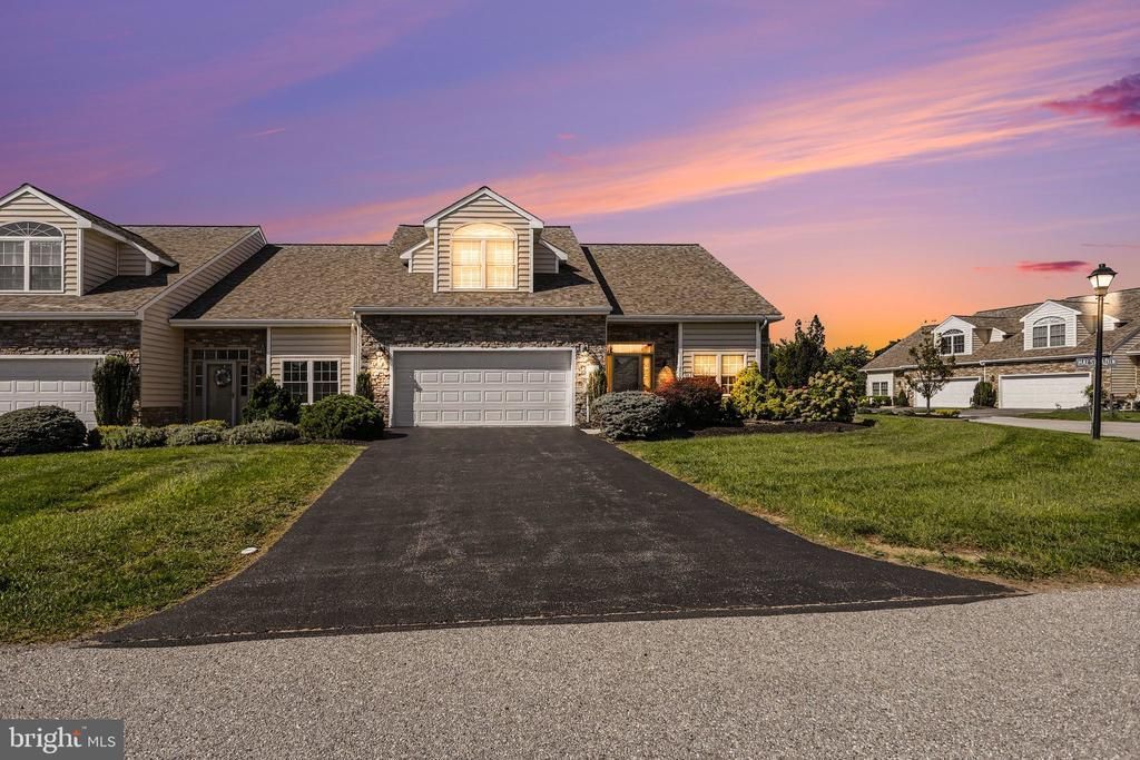 2901 SLOANE CIRCLE, YORK, PA 17404