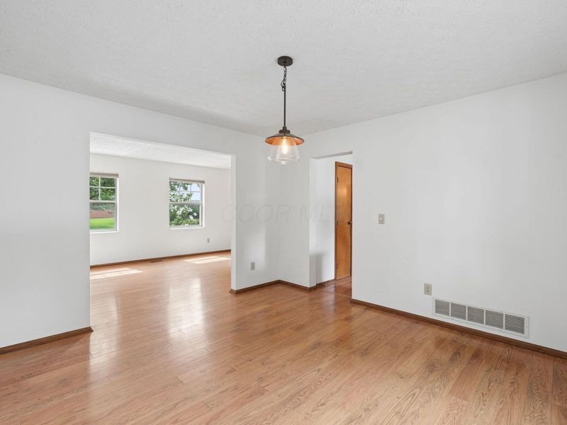 5714 Whispering Oak Boulevard, Hilliard, OH 43026 Photo 12