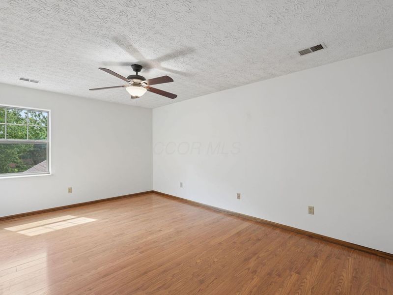 5714 Whispering Oak Boulevard, Hilliard, OH 43026 Photo 35