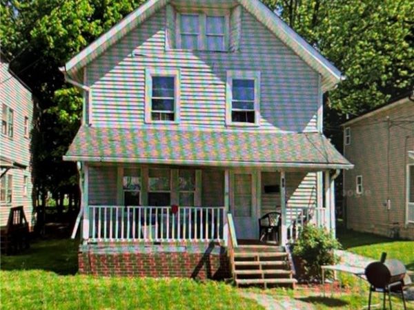 17 E Emerling Avenue , Akron, OH 44301
