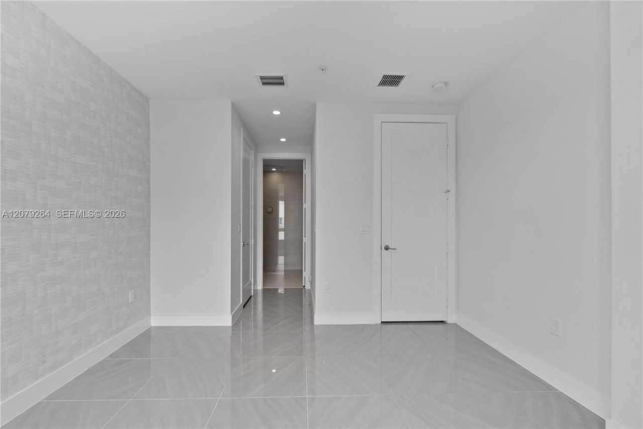 10517 NW 66th St, Doral, FL 33178 Photo