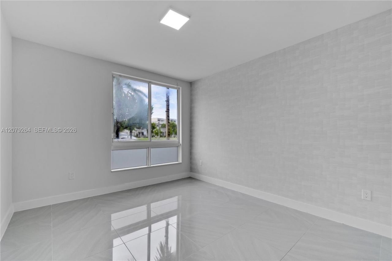 10517 NW 66th St, Doral, FL 33178 Photo