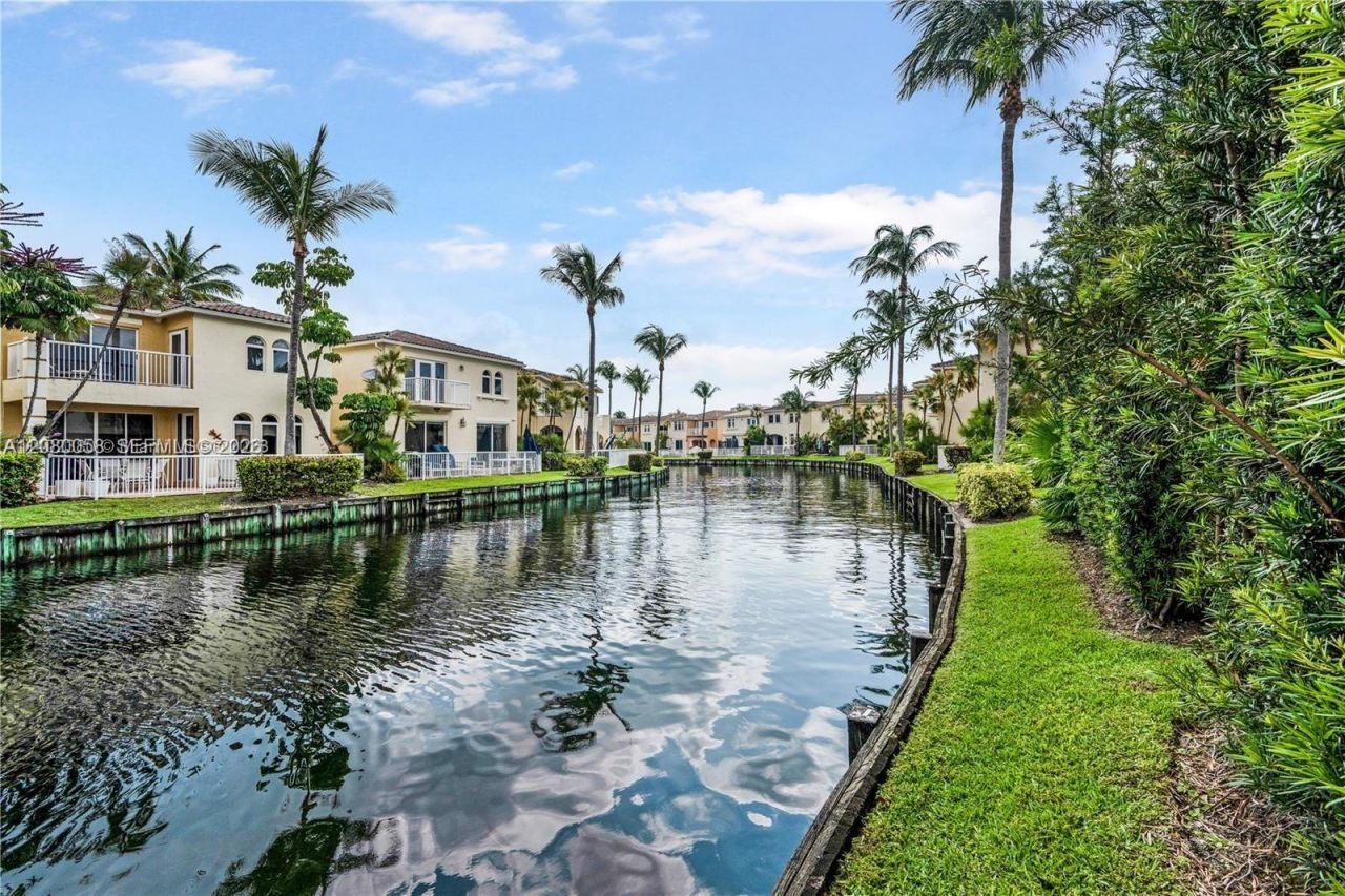 3123 NE 210th St, Aventura, FL 33180 Photo