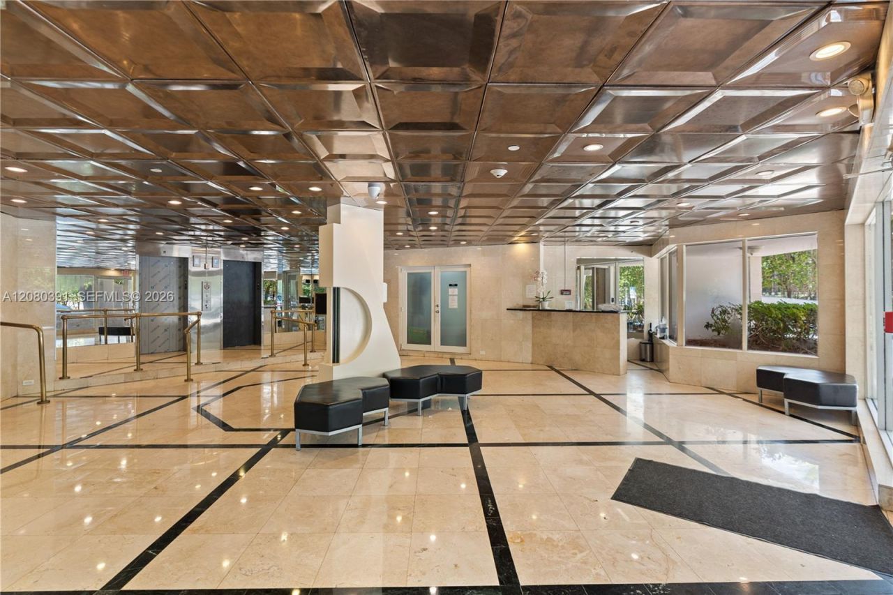 1881 Washington Ave, Unit 4G, Miami Beach, FL 33139 Photo