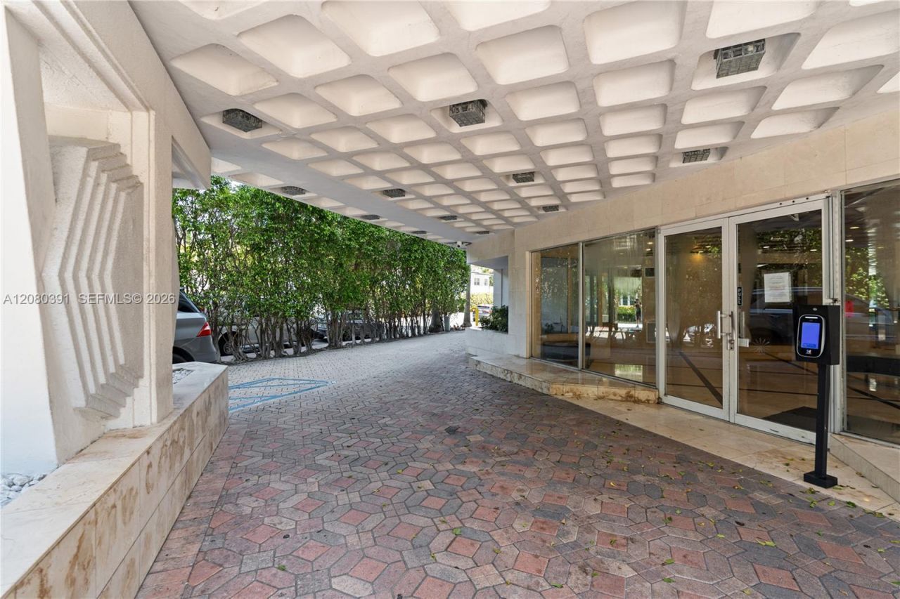 1881 Washington Ave, Unit 4G, Miami Beach, FL 33139 Photo
