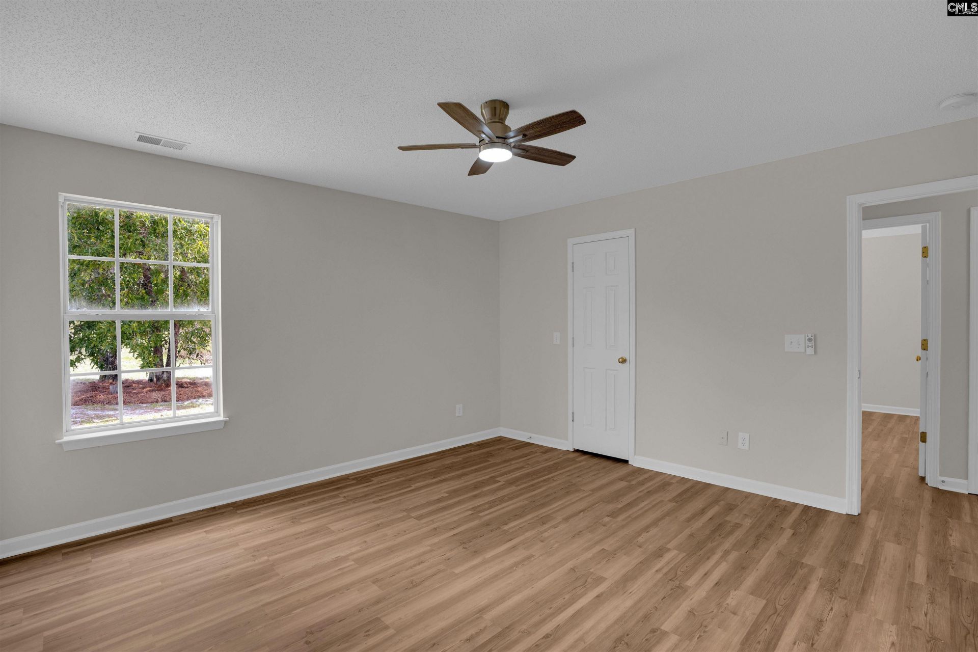 201 Covey Lane Photo 23