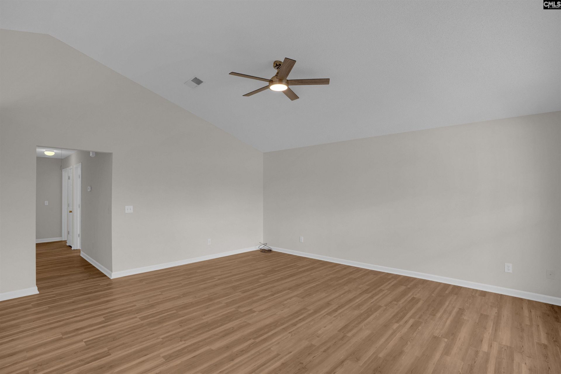 201 Covey Lane Photo 7