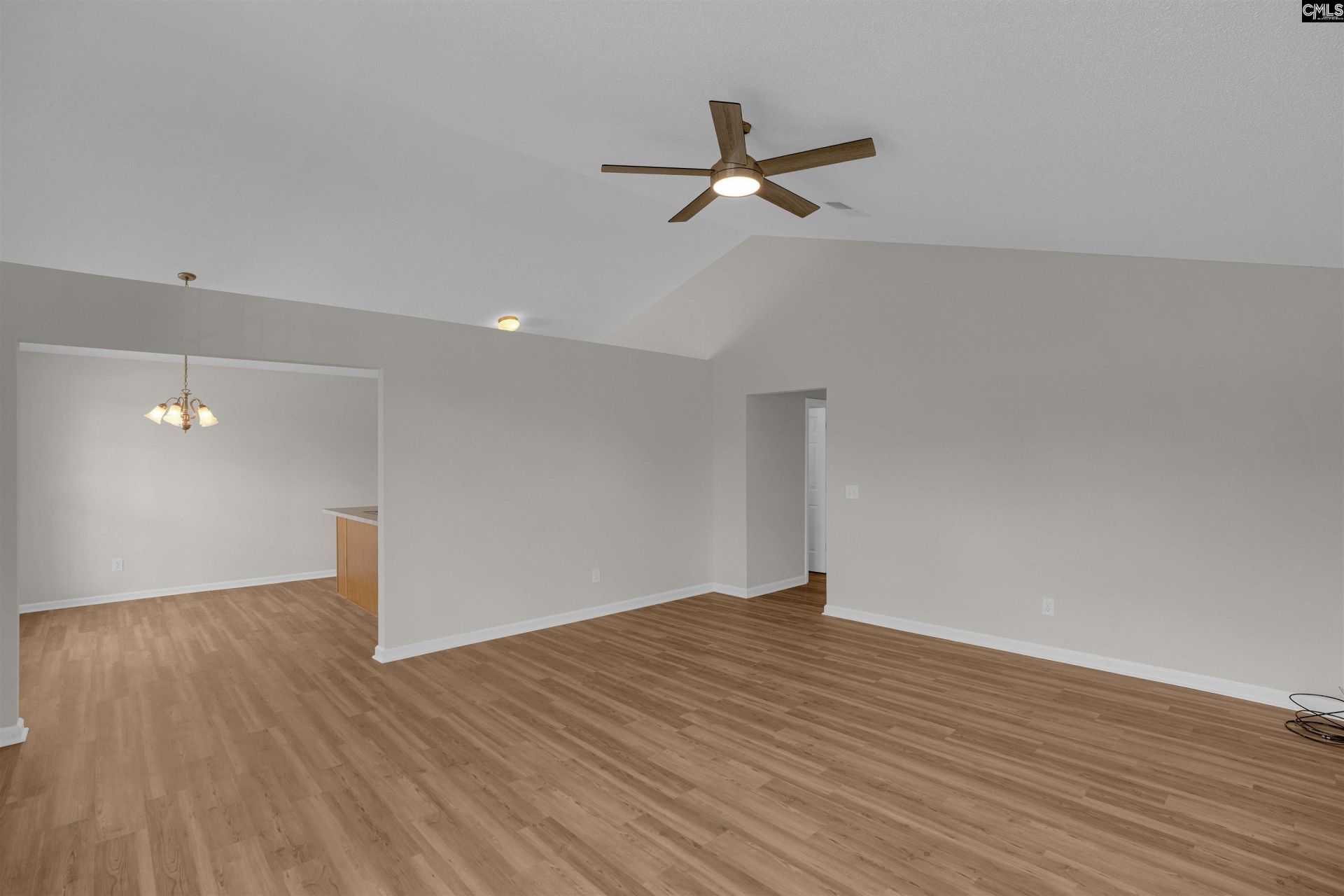 201 Covey Lane Photo 8