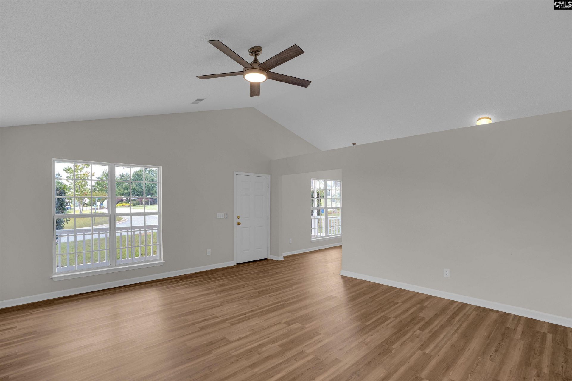 201 Covey Lane Photo 9