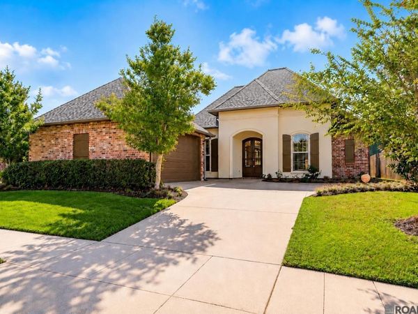 14628 Lake Town Dr, Baton Rouge, LA 70810