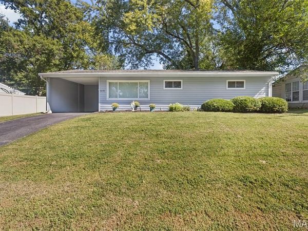 9259 Bataan Drive , St Louis, MO 63134