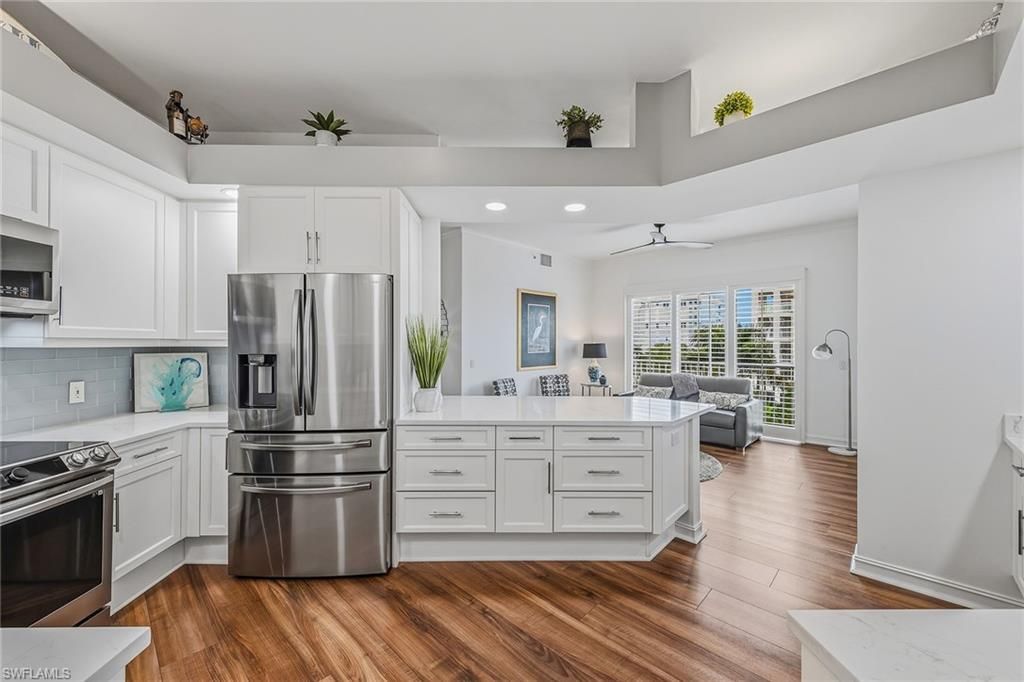 9566 Gulf Shore Dr, Unit 201, Naples, FL 34108 Photo