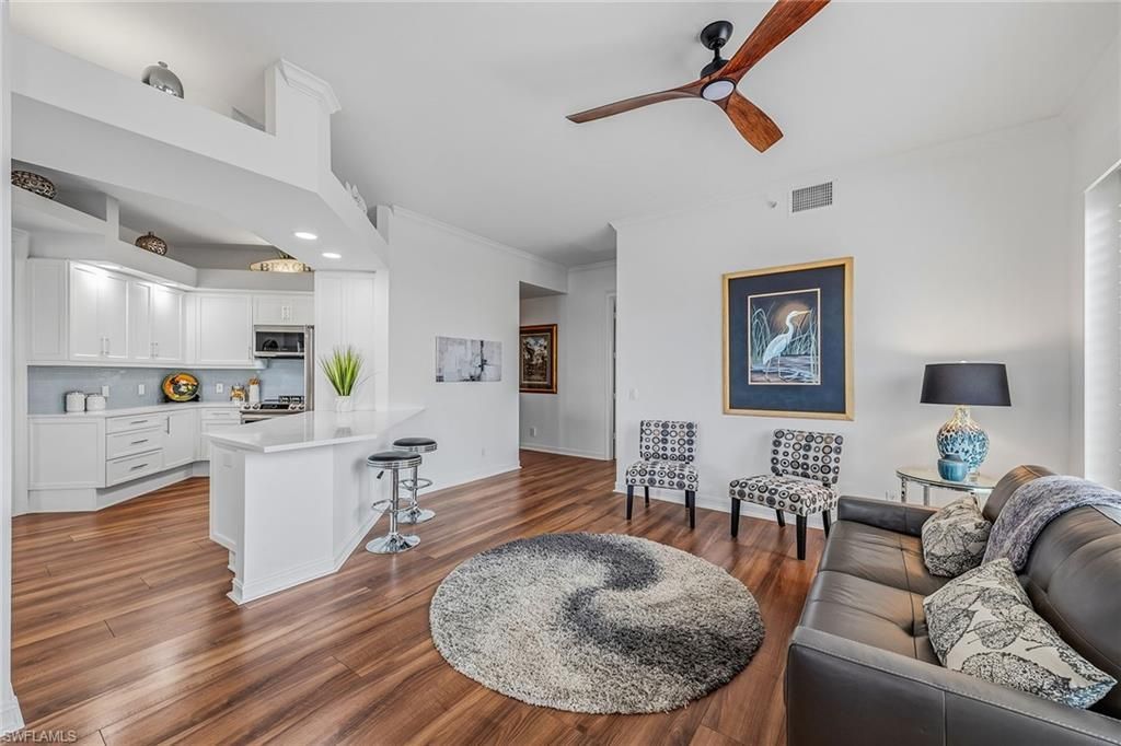 9566 Gulf Shore Dr, Unit 201, Naples, FL 34108 Photo