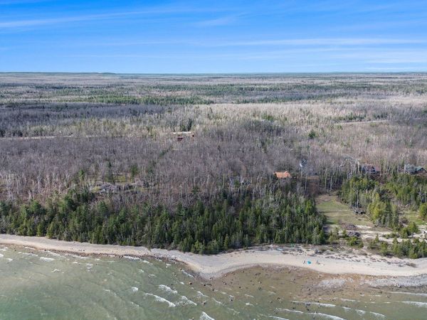 11619 Mackinaw Straits Drive, Cheboygan, MI 49721