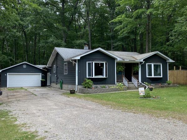 8856 N Loxley Road, Roscommon, MI 48653