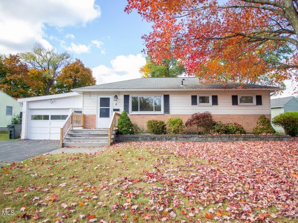 5 Huckleberry Lane, Colonie, NY 12205