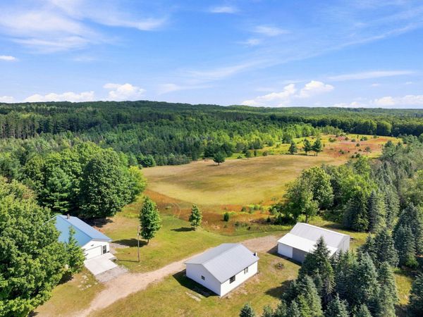 145 S 35 Road, Cadillac, MI 49601