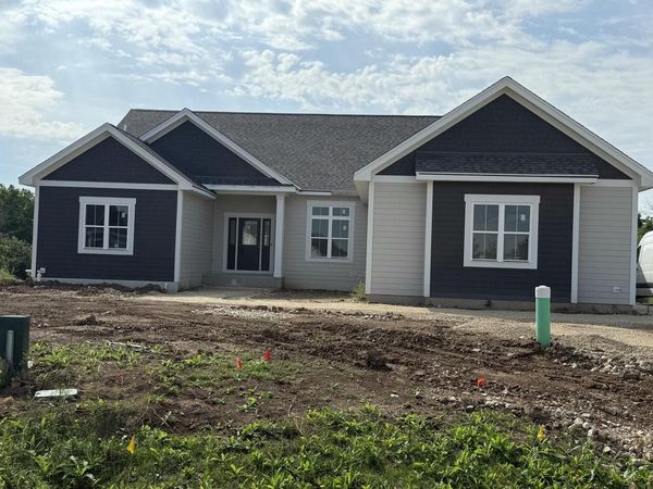 9744 N Migratory COURT, Mequon, WI 53092