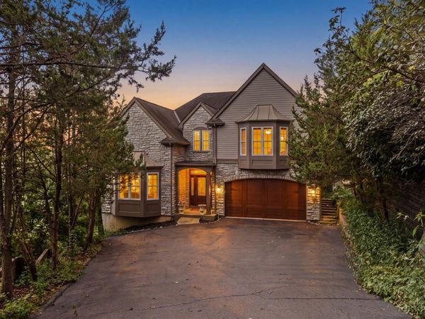 1046 Tuscany Place, Cincinnati, OH 45226