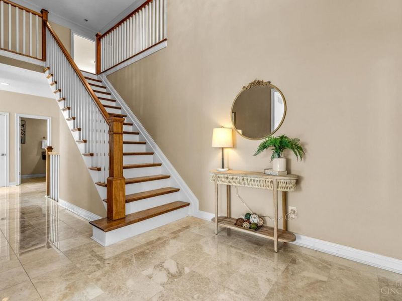 1046 Tuscany Place, Cincinnati, OH 45226 Photo 4