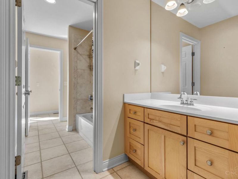 1046 Tuscany Place, Cincinnati, OH 45226 Photo 41