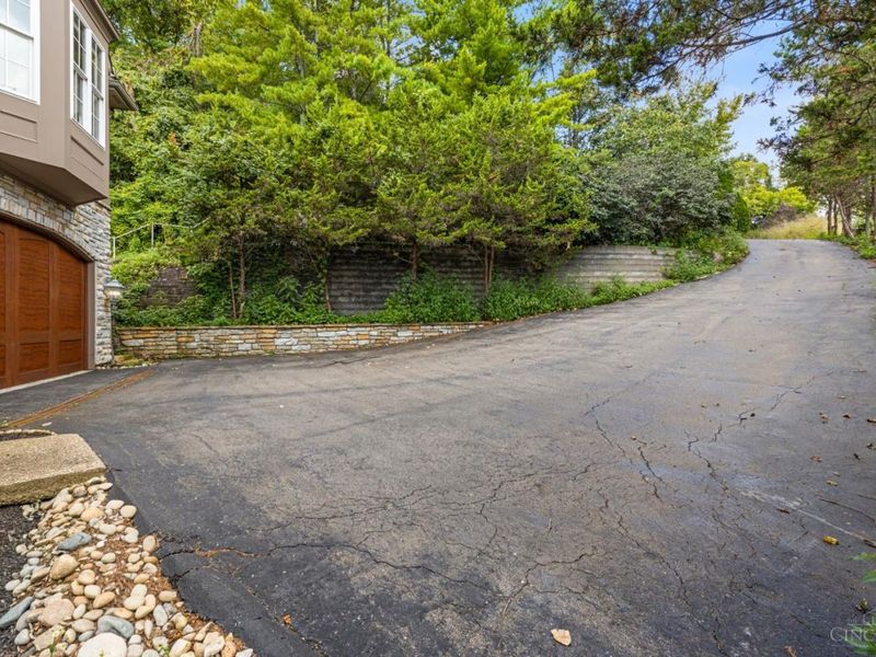 1046 Tuscany Place, Cincinnati, OH 45226 Photo 64