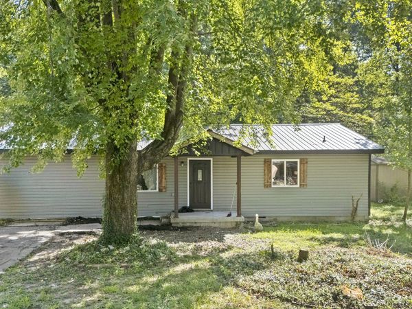 1235 N 3rd, Austin, IN 47102
