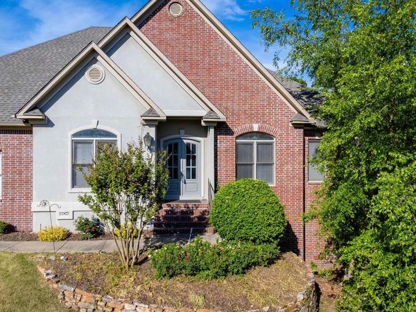 115 Noyant Drive, Little Rock, AR 72223