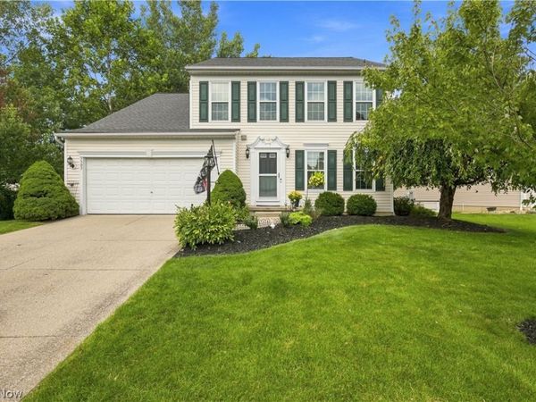 7597 Meadow Brooke Way , Northfield, OH 44067