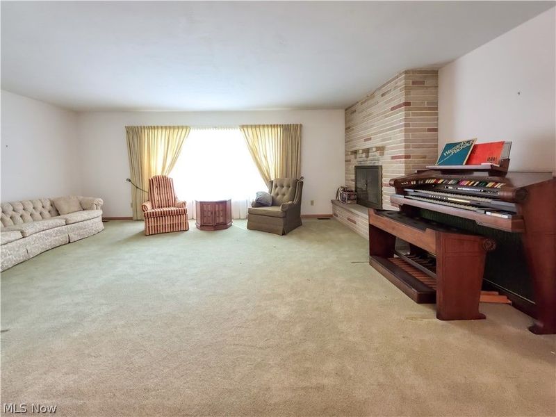 1815 Glenmont Drive NW, Canton, OH 44708 Photo 5