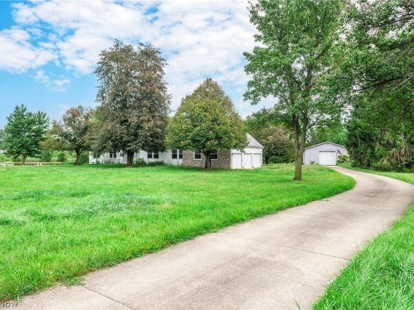 12201 Green Road , Wakeman, OH 44889