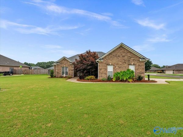 101 Maggie Bell Lane, Huntsville, AL 35811