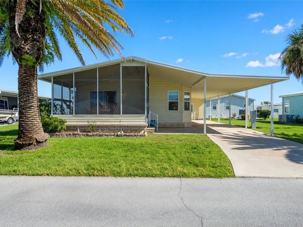 693 RIVERVIEW CIRCLE , NORTH PORT, FL 34287